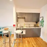 Pensión Corseaux Rooms-riviera 4*