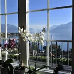 Pensión Corseaux Rooms-riviera 4*