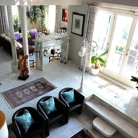 Corseaux Beach Rooms-Riviera Beach Apartments Vevey