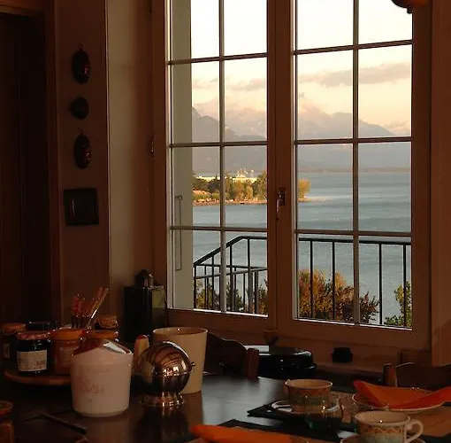 Corseaux Rooms-riviera