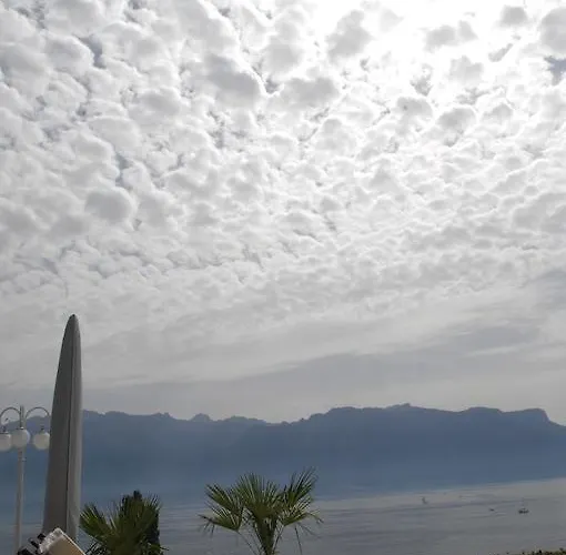 Corseaux Rooms-riviera 4*