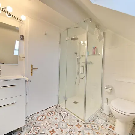 Гостевой дом Corseaux Rooms-riviera *