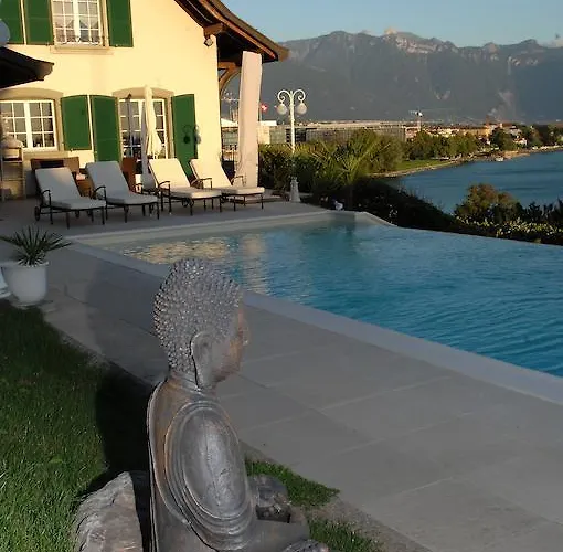 Pensión Corseaux Rooms-riviera