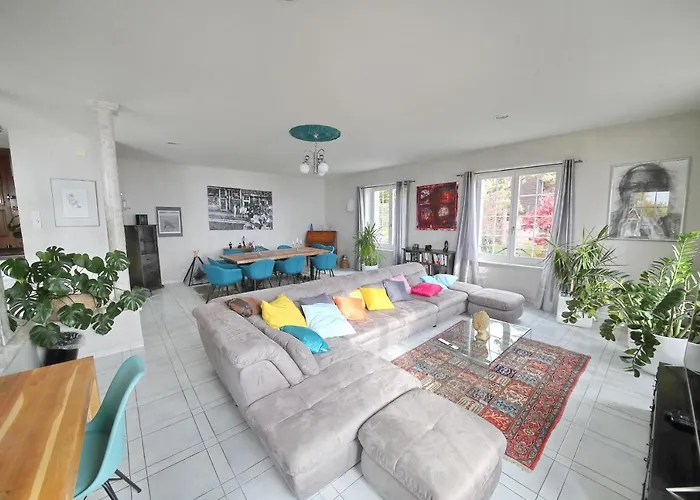 Corseaux Rooms-riviera بيت ضيافة 4*