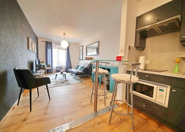 بيت ضيافة Corseaux Rooms-riviera 4*